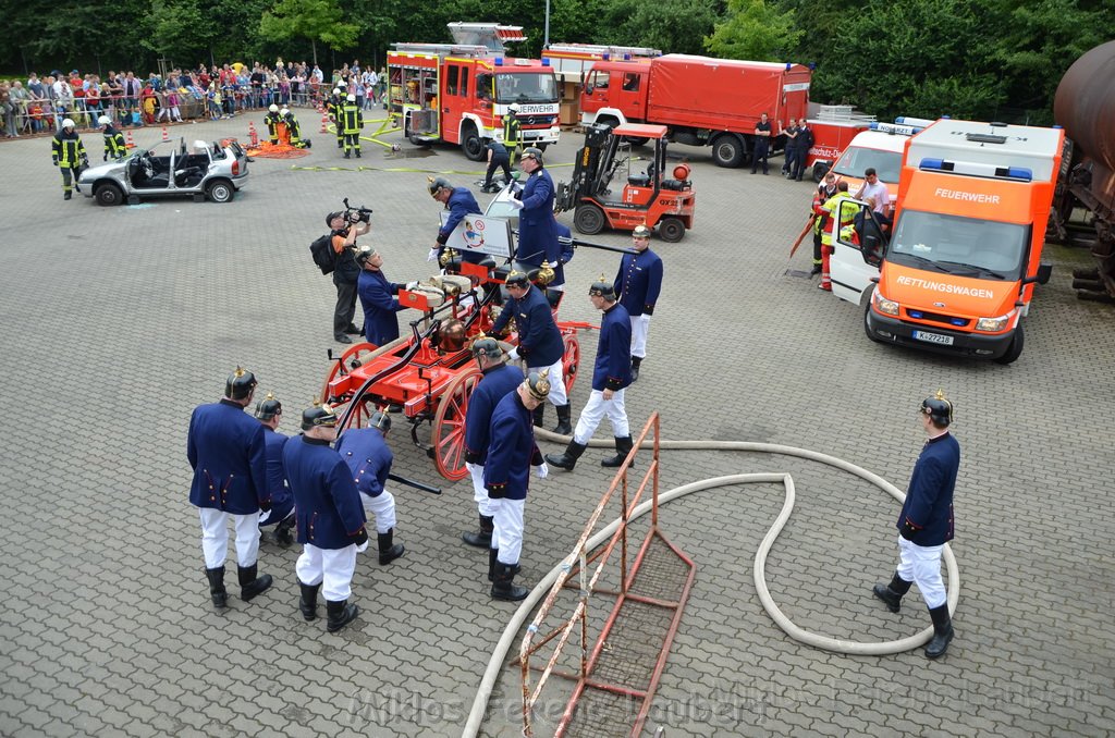 Tag der Offenen Tuer BF Koeln Weidenpesch Scheibenstr P474.JPG